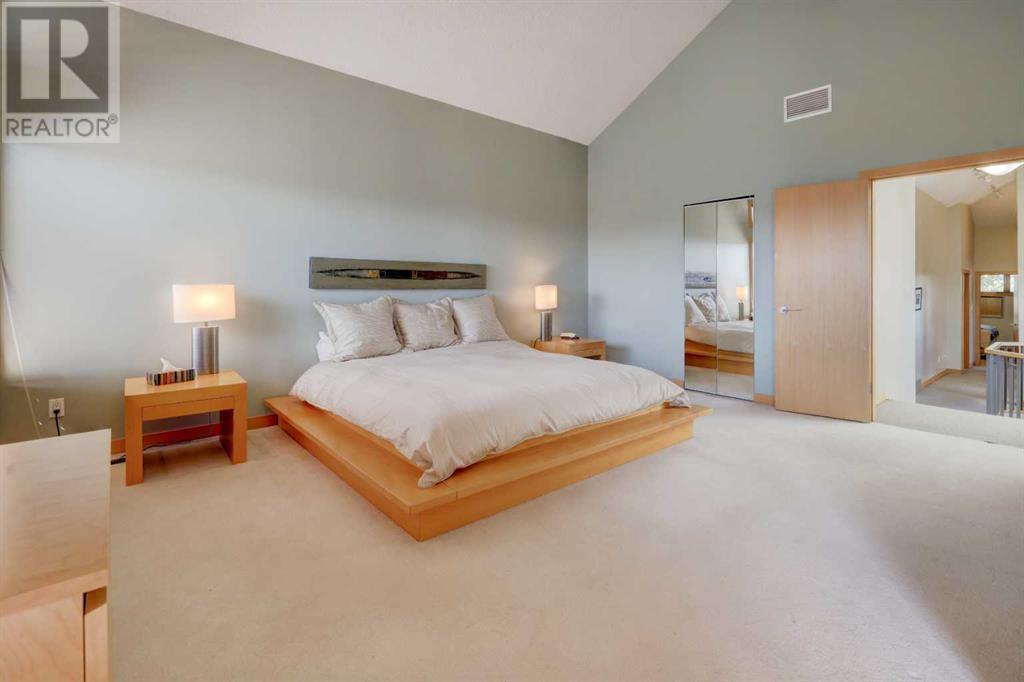 Single Family House for Sale in  Colgrove Avenue NE Renfrew Calgary 