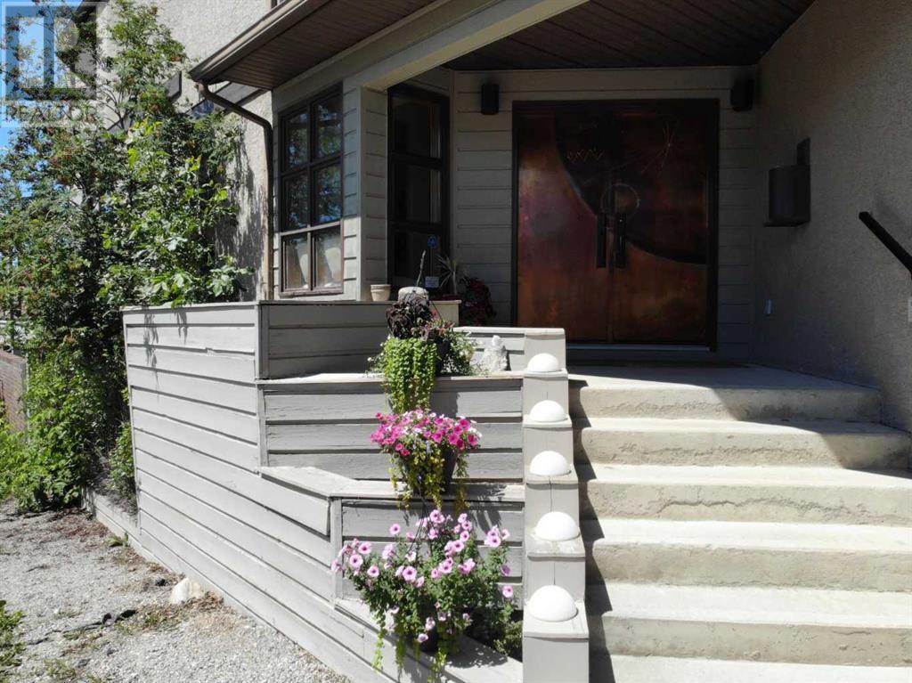 Single Family House for Sale in  Colgrove Avenue NE Renfrew Calgary 