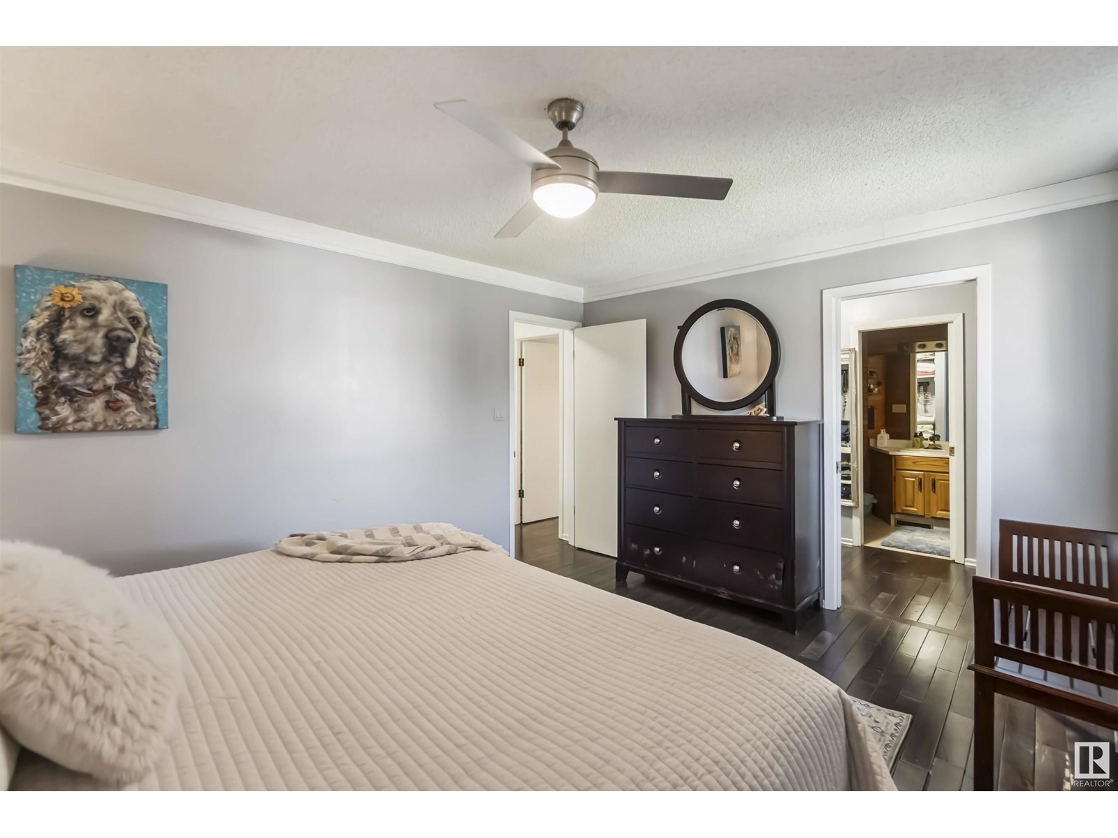 Photo 5 of 9818 185 St Nw, Edmonton AB