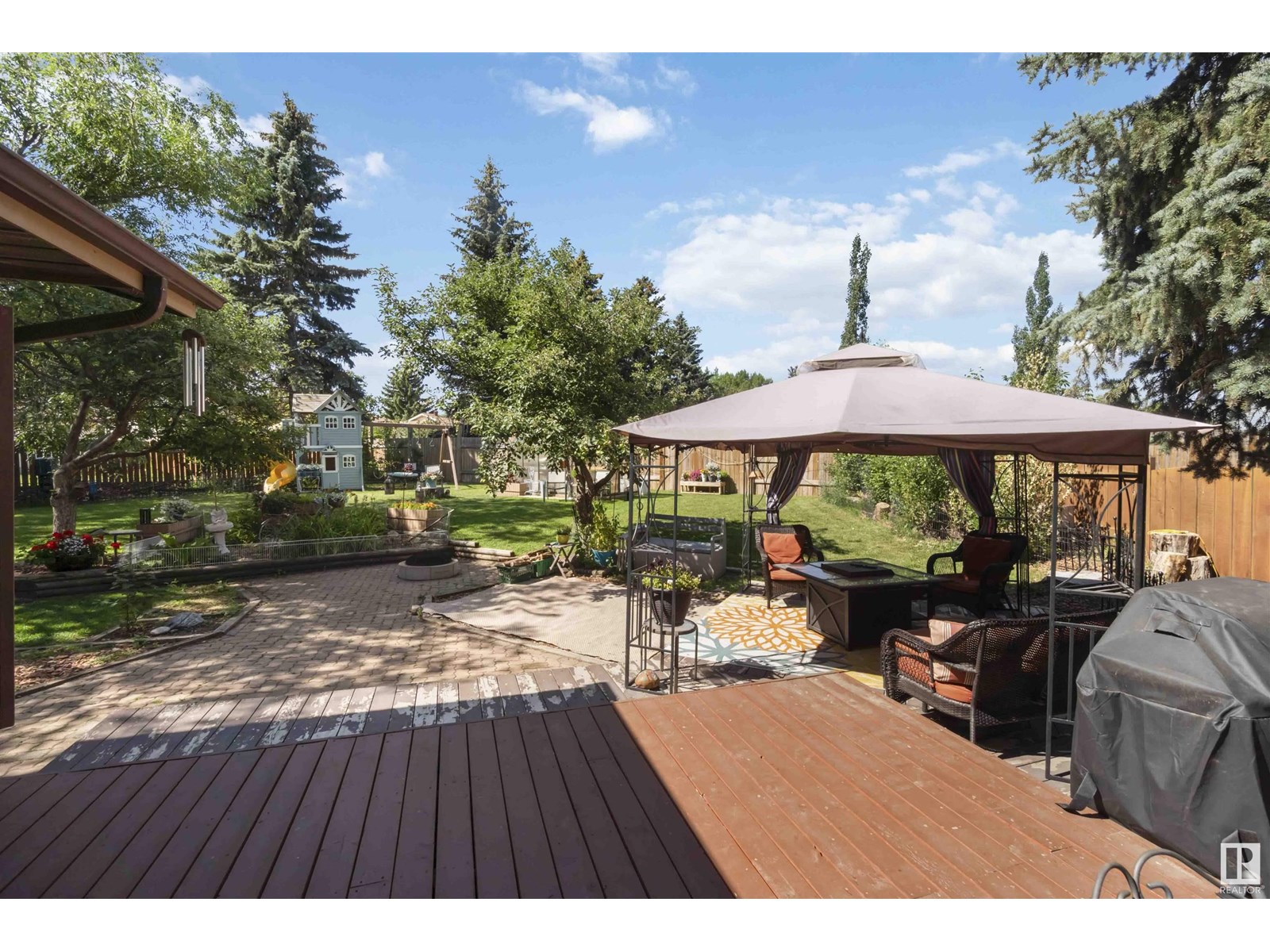 Photo 8 of 9818 185 St Nw, Edmonton AB