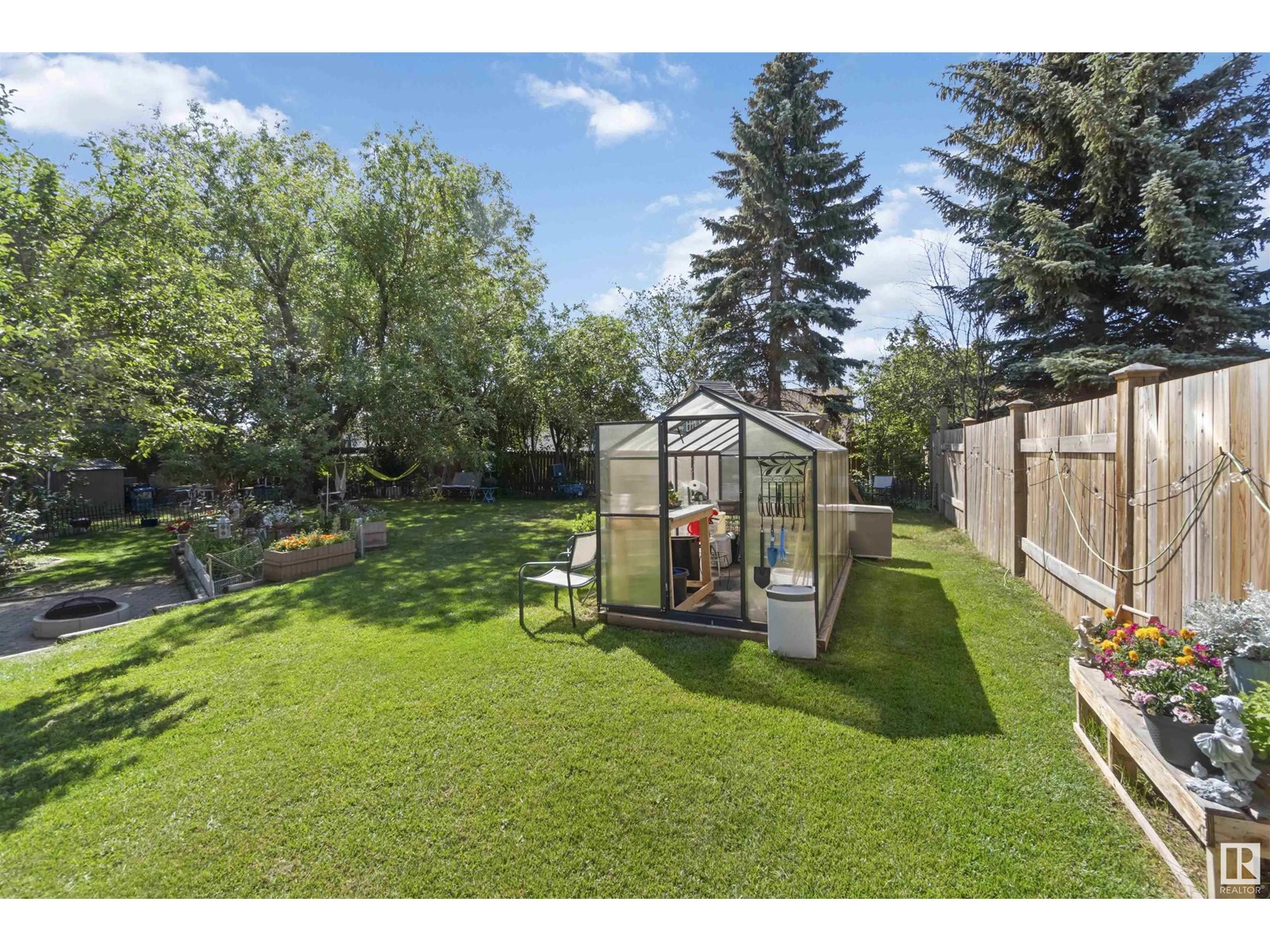 Photo 22 of 9818 185 St Nw, Edmonton AB