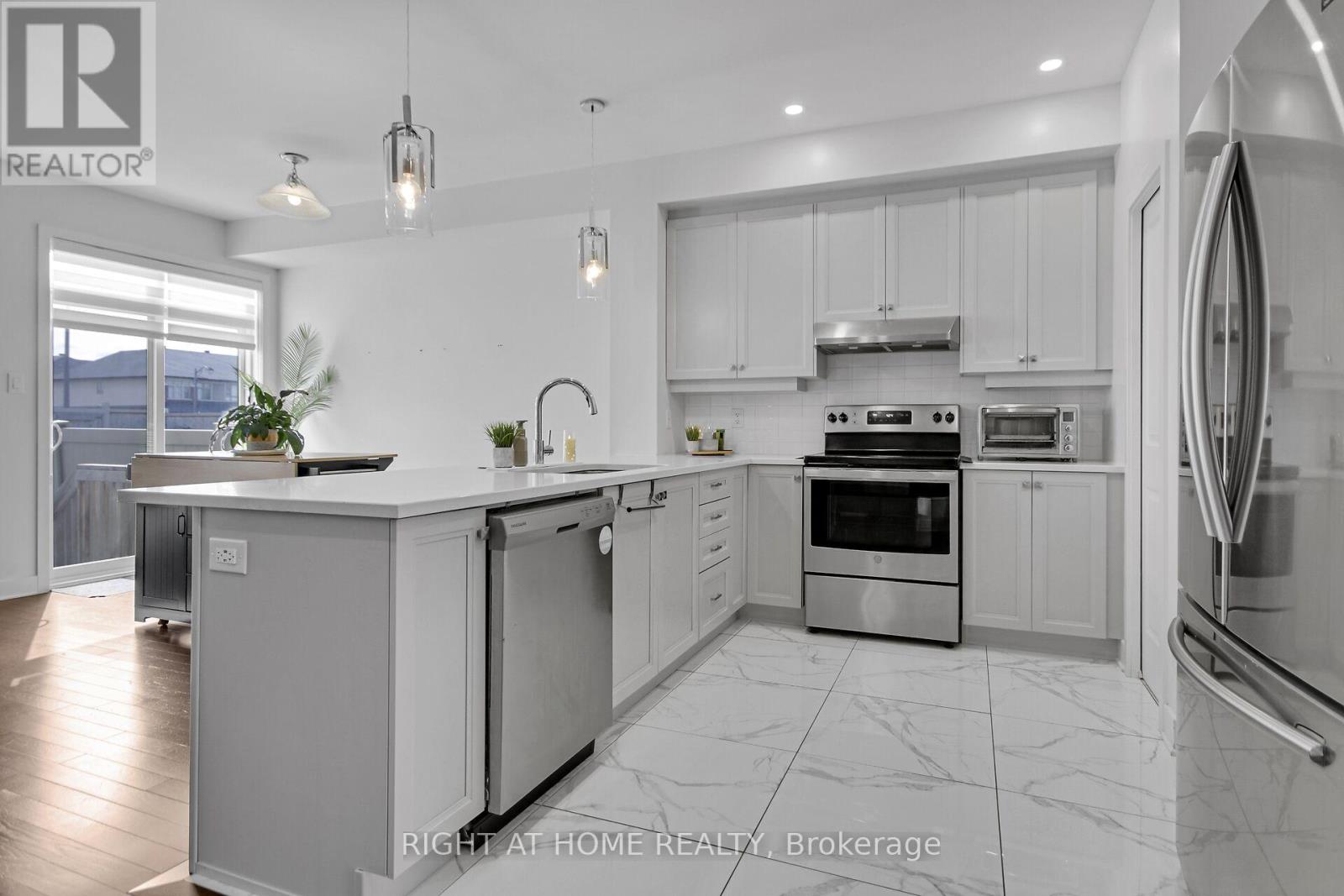 Photo 12 of 741 Twist Way, Ottawa ON