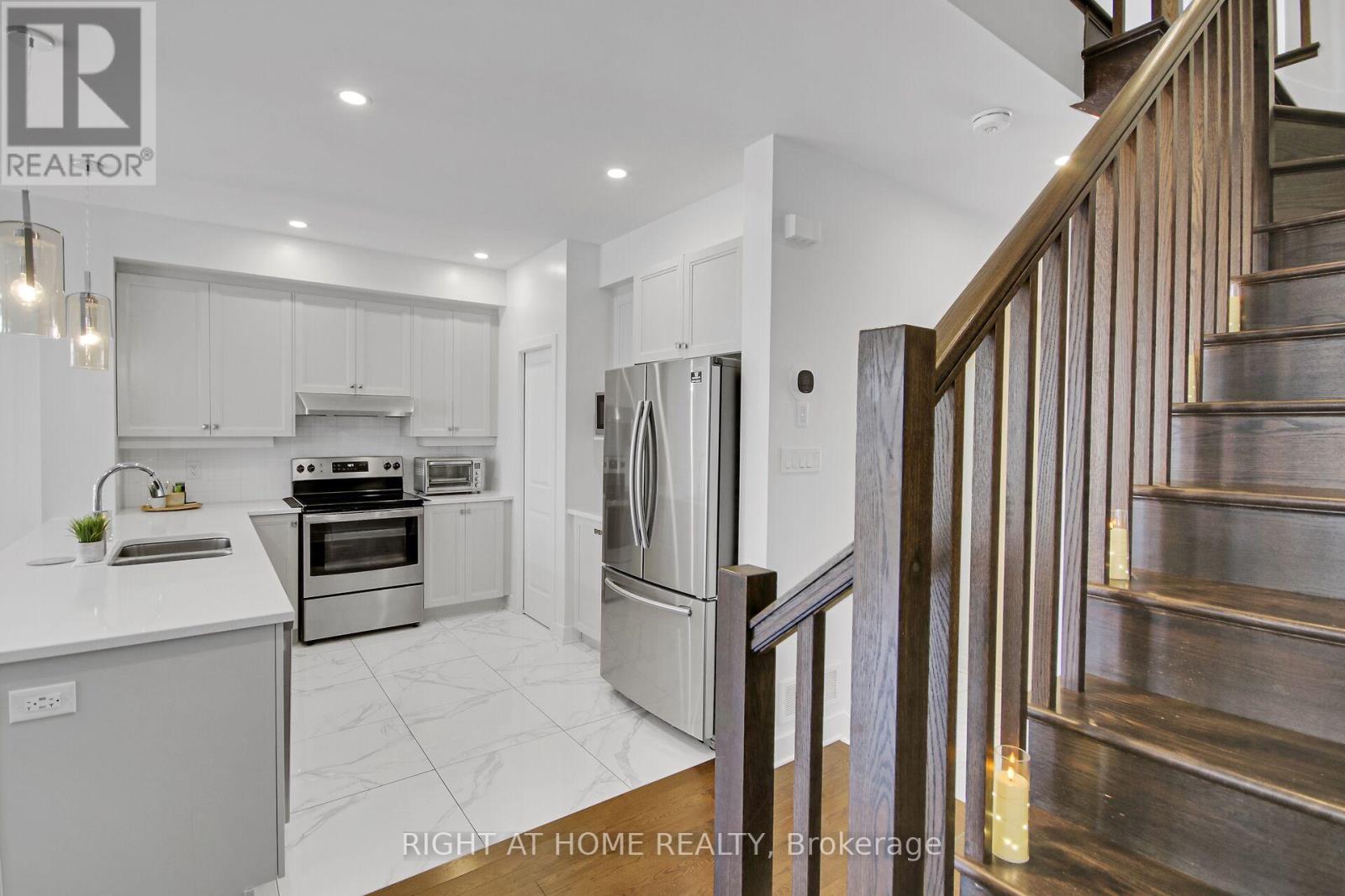 Photo 19 of 741 Twist Way, Ottawa ON