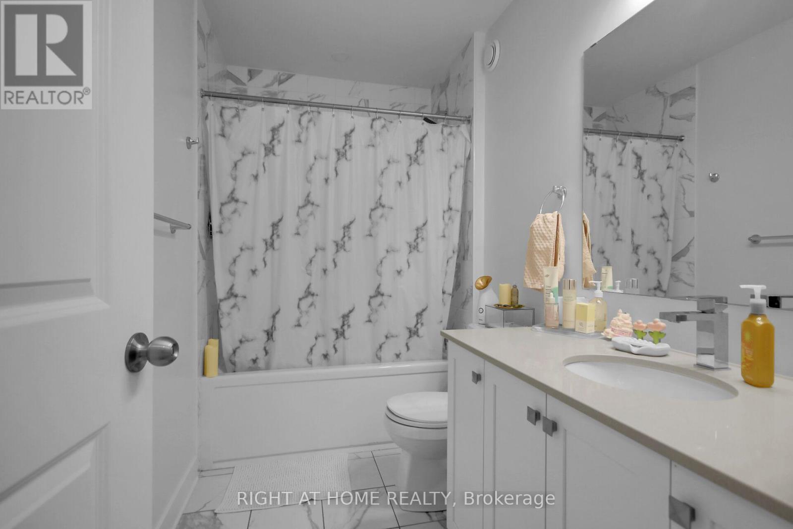 Photo 5 of 741 Twist Way, Ottawa ON