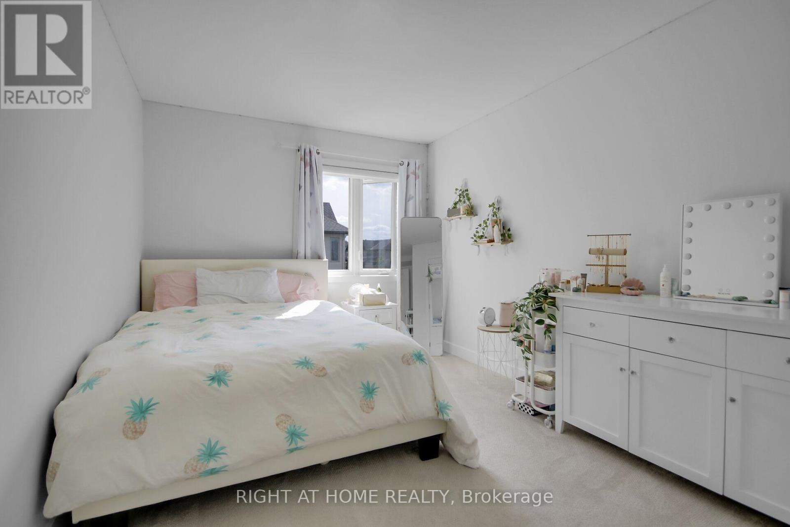 Photo 9 of 741 Twist Way, Ottawa ON