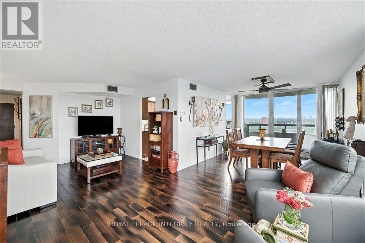 Photo 3 of 1603 1500 Riverside Drive, Ottawa ON