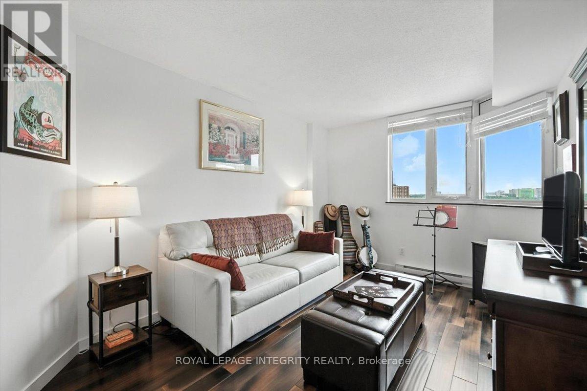 Photo 13 of 1603 1500 Riverside Drive, Ottawa ON