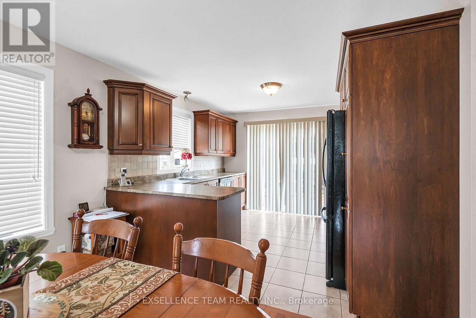 Photo 39 of 1294 Daprat Avenue, Cornwall ON