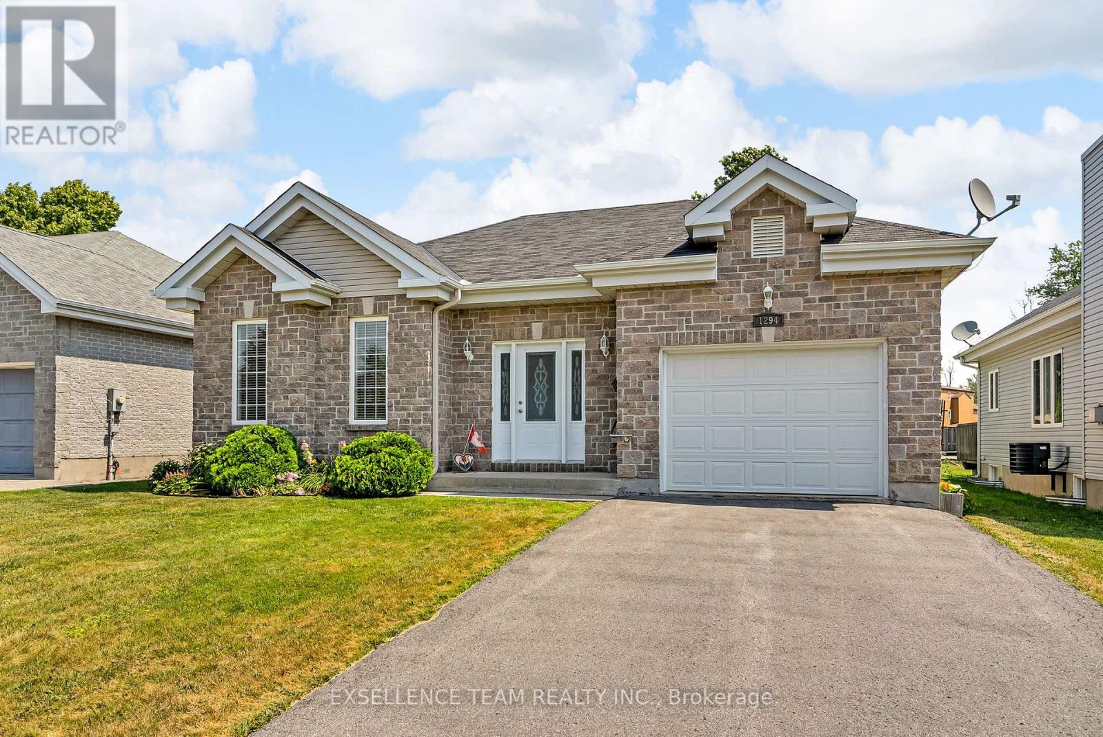 Photo 19 of 1294 Daprat Avenue, Cornwall ON