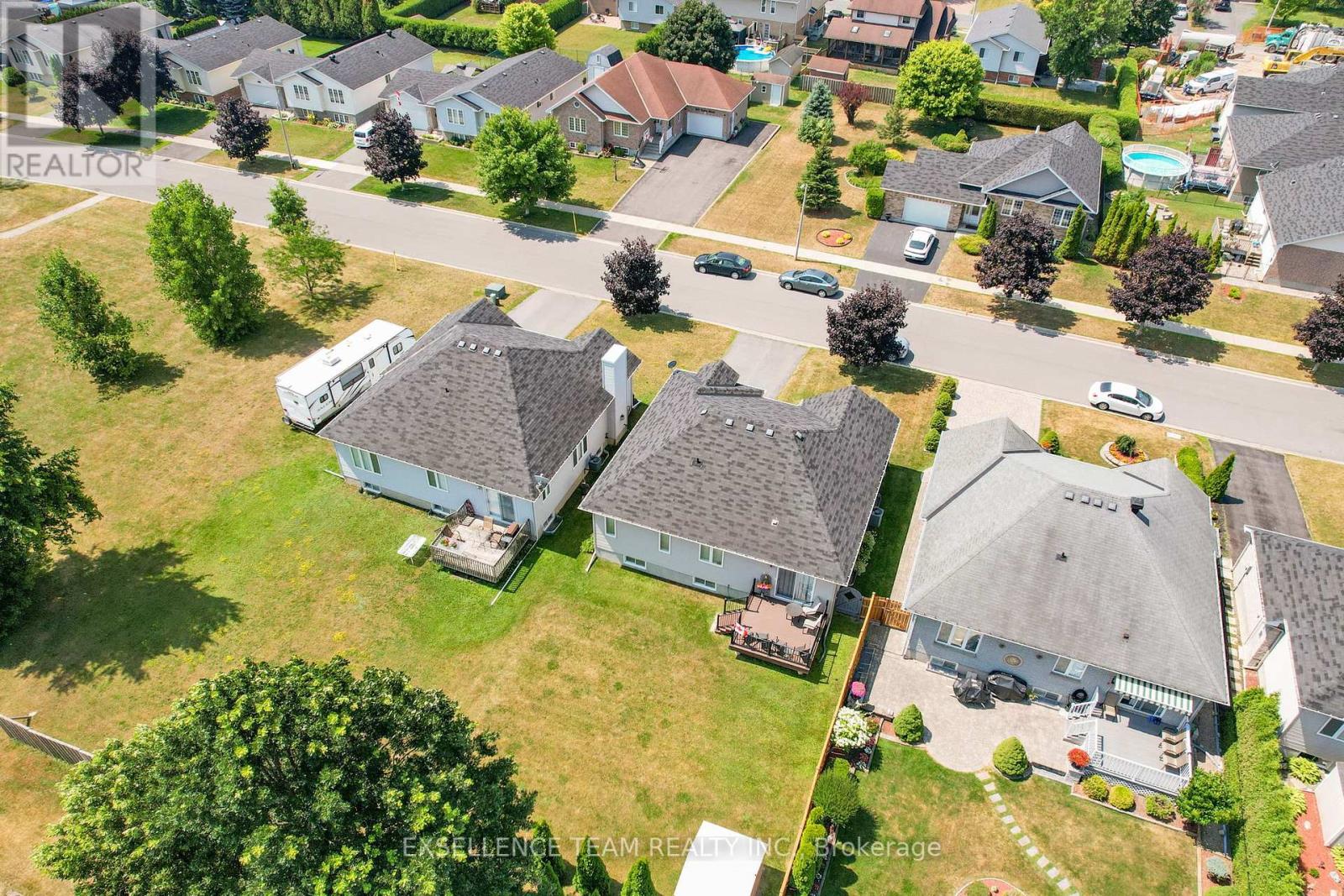 Photo 5 of 1294 Daprat Avenue, Cornwall ON