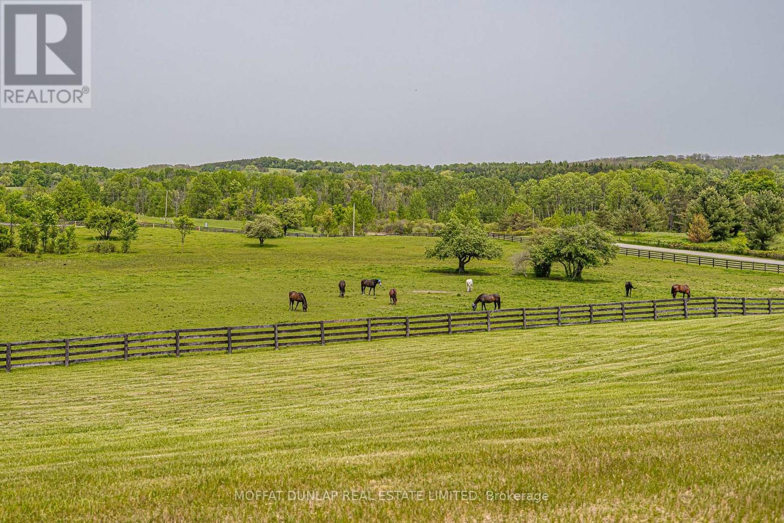 Photo 1 of 2105 2065 19th Side Road, King ON