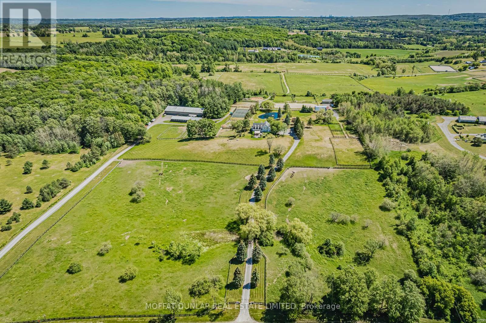 Photo 29 of 2105 2065 19th Side Road, King ON
