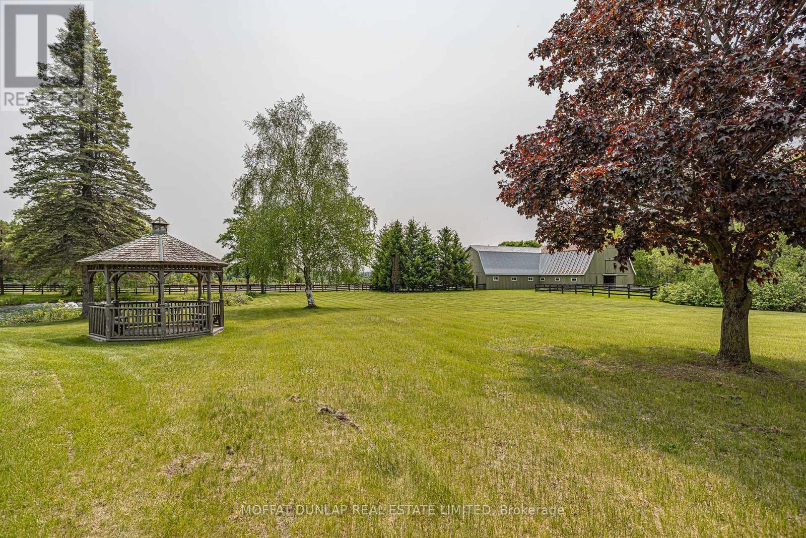 Photo 34 of 2105 2065 19th Side Road, King ON