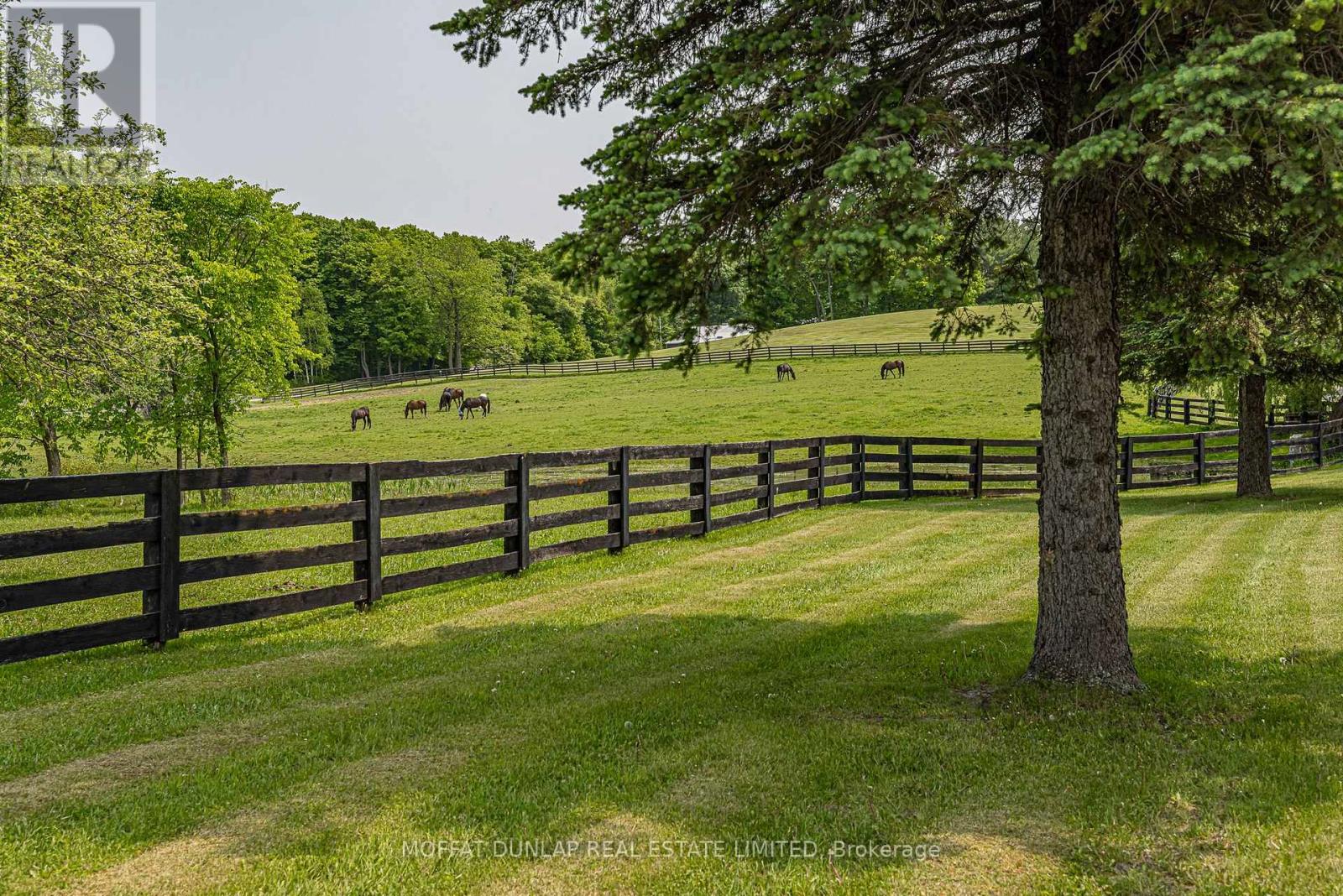 Photo 12 of 2105 2065 19th Side Road, King ON