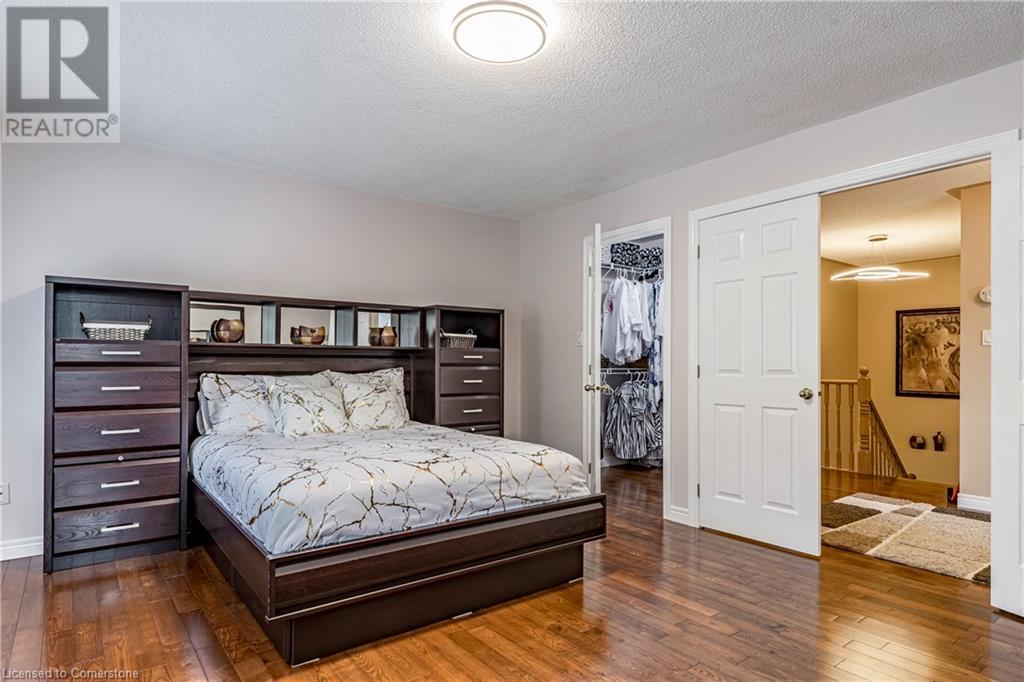 Photo 26 of 42 Archer Way, Mount Hope ON