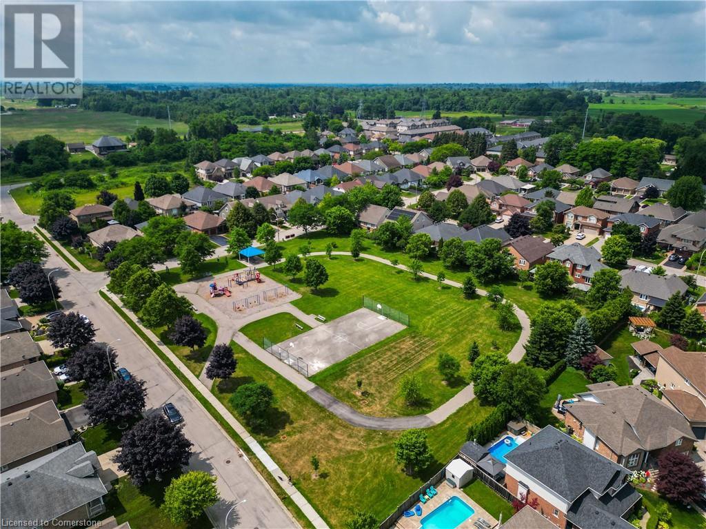 Photo 43 of 42 Archer Way, Mount Hope ON
