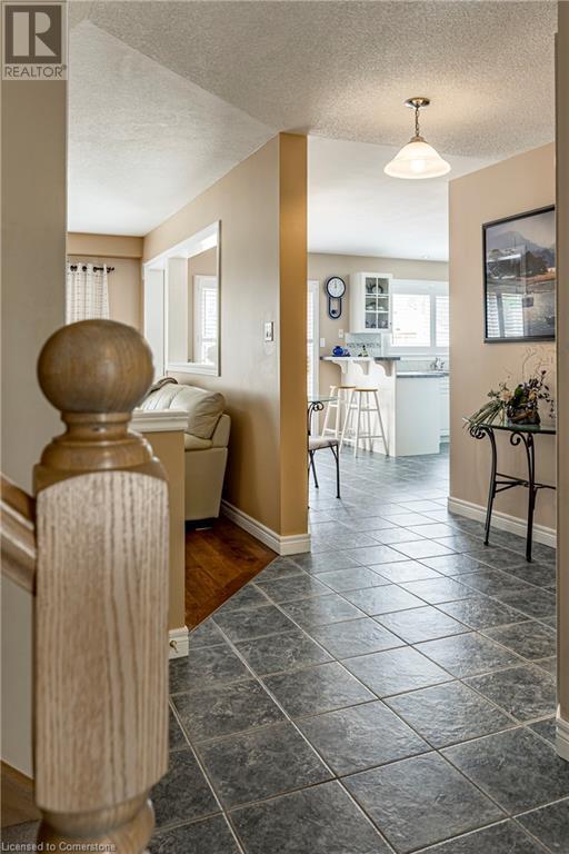 Photo 5 of 42 Archer Way, Mount Hope ON