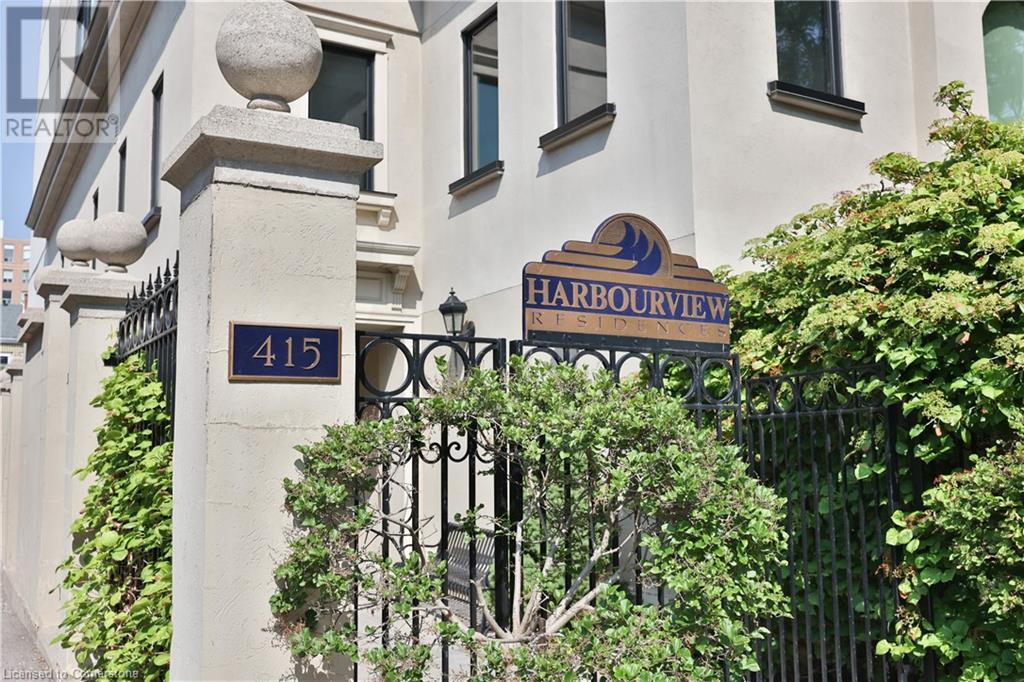 Photo 4 of 415 Locust Street Unit 1103, Burlington ON