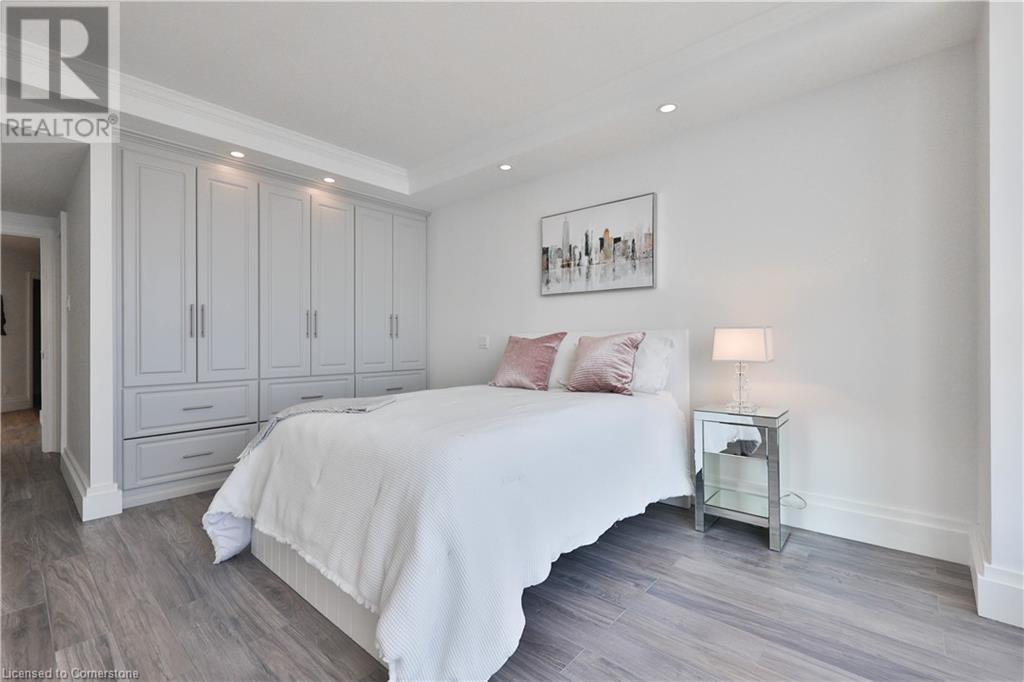 Photo 33 of 415 Locust Street Unit 1103, Burlington ON