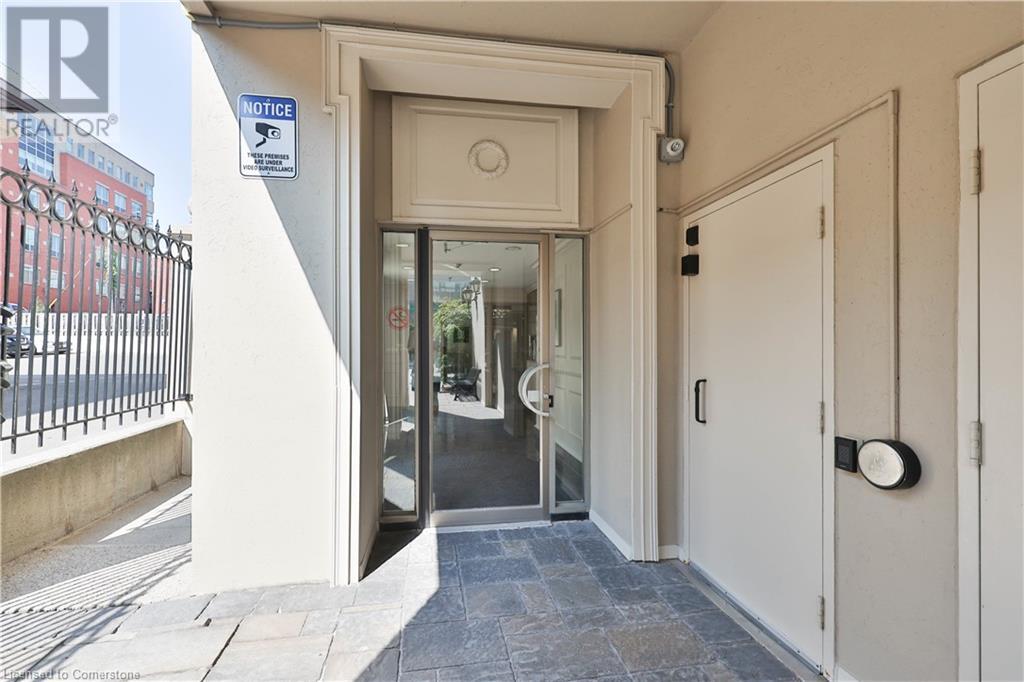 Photo 5 of 415 Locust Street Unit 1103, Burlington ON