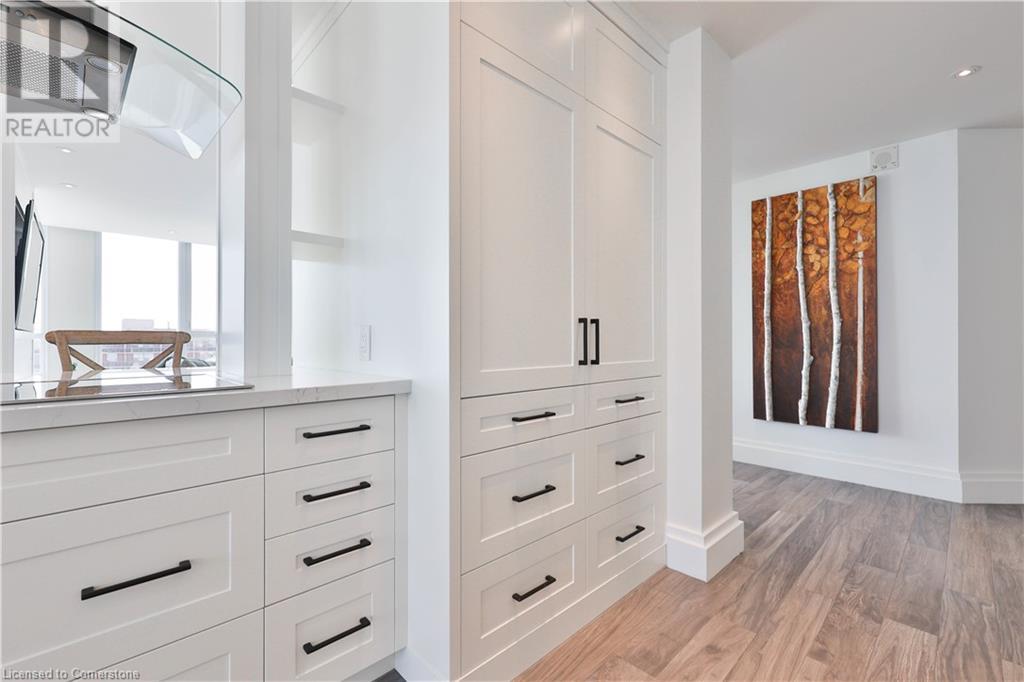 Photo 15 of 415 Locust Street Unit 1103, Burlington ON
