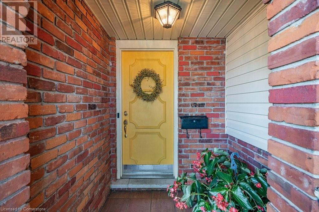 Photo 36 of 44 Cedarland Drive, Brantford ON