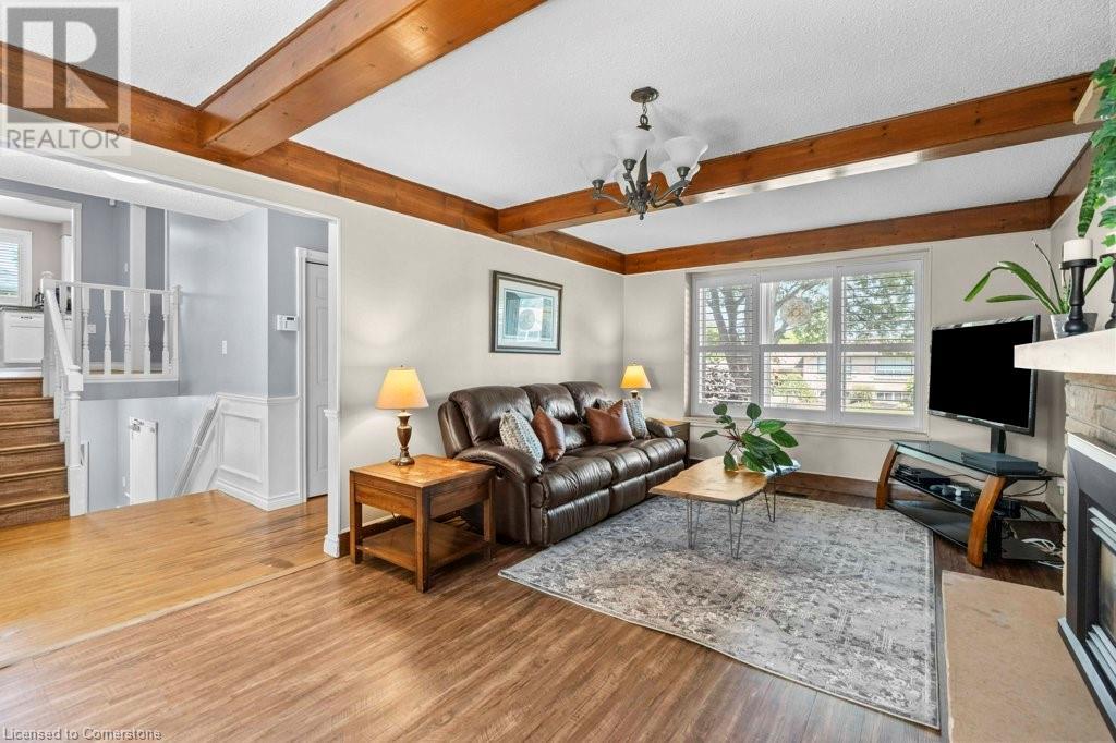 Photo 7 of 44 Cedarland Drive, Brantford ON