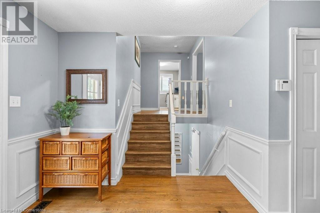 Photo 15 of 44 Cedarland Drive, Brantford ON