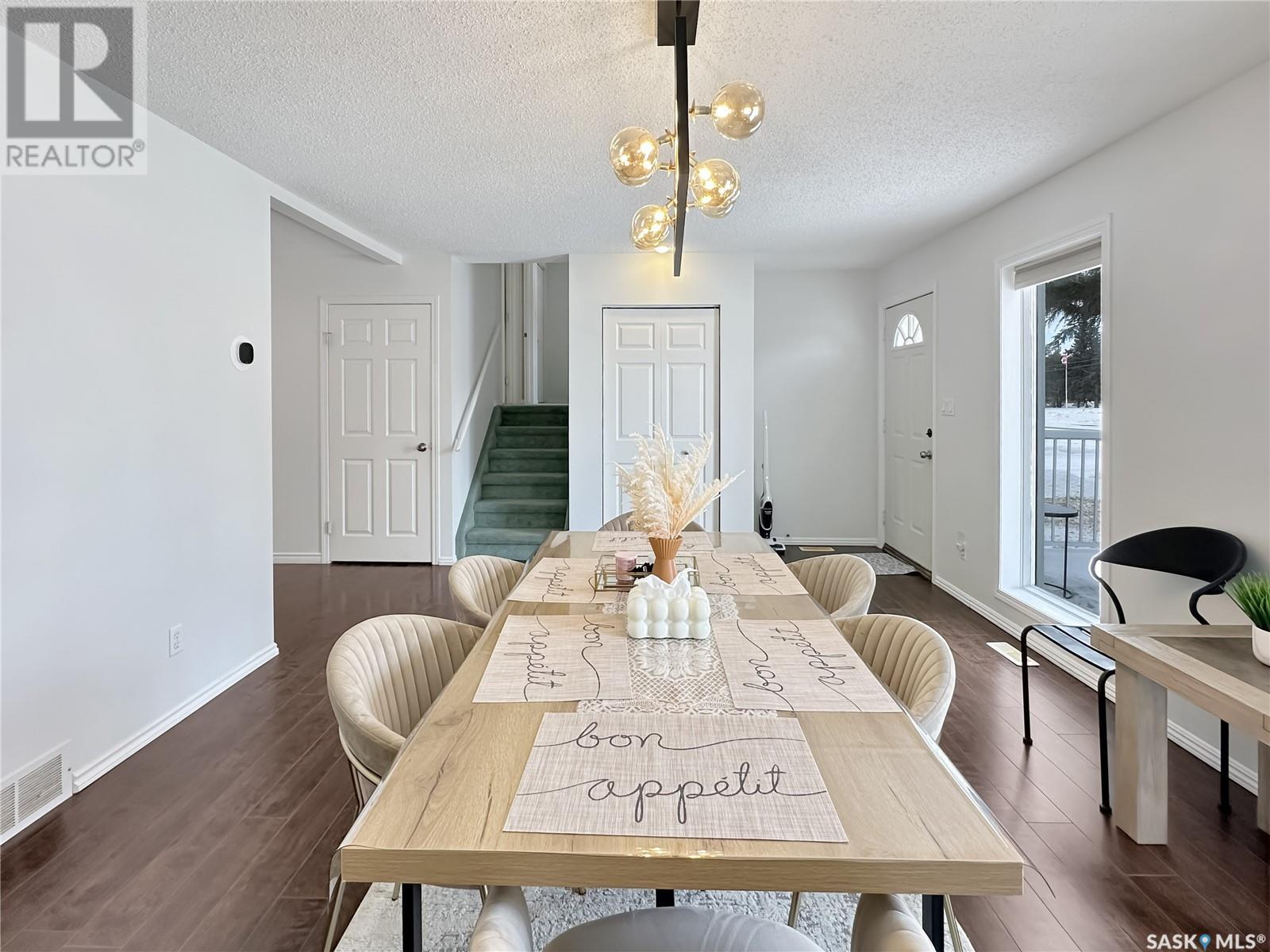 Photo 12 of 621 Broadway Street W, Fort Quappelle SK