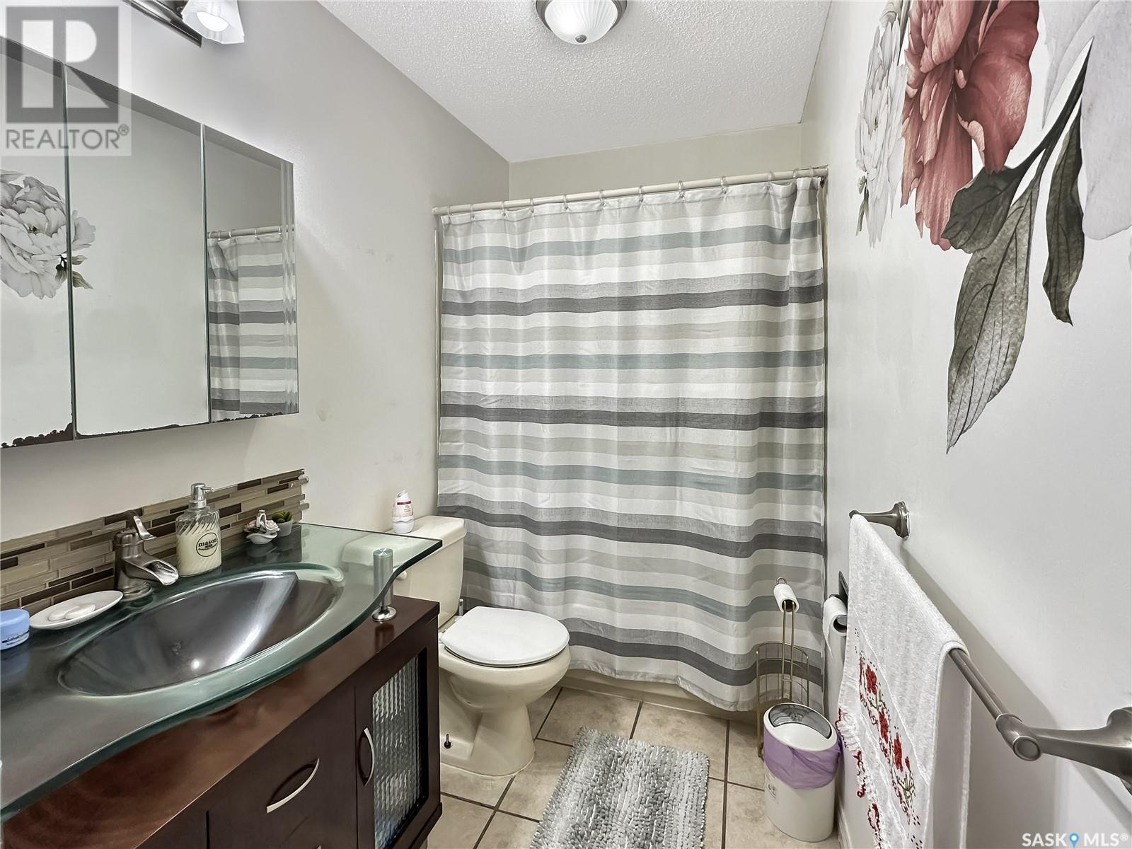 Photo 20 of 621 Broadway Street W, Fort Quappelle SK