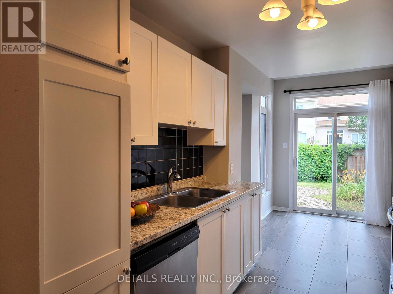 Photo 9 of 21 Upney Drive, Ottawa ON