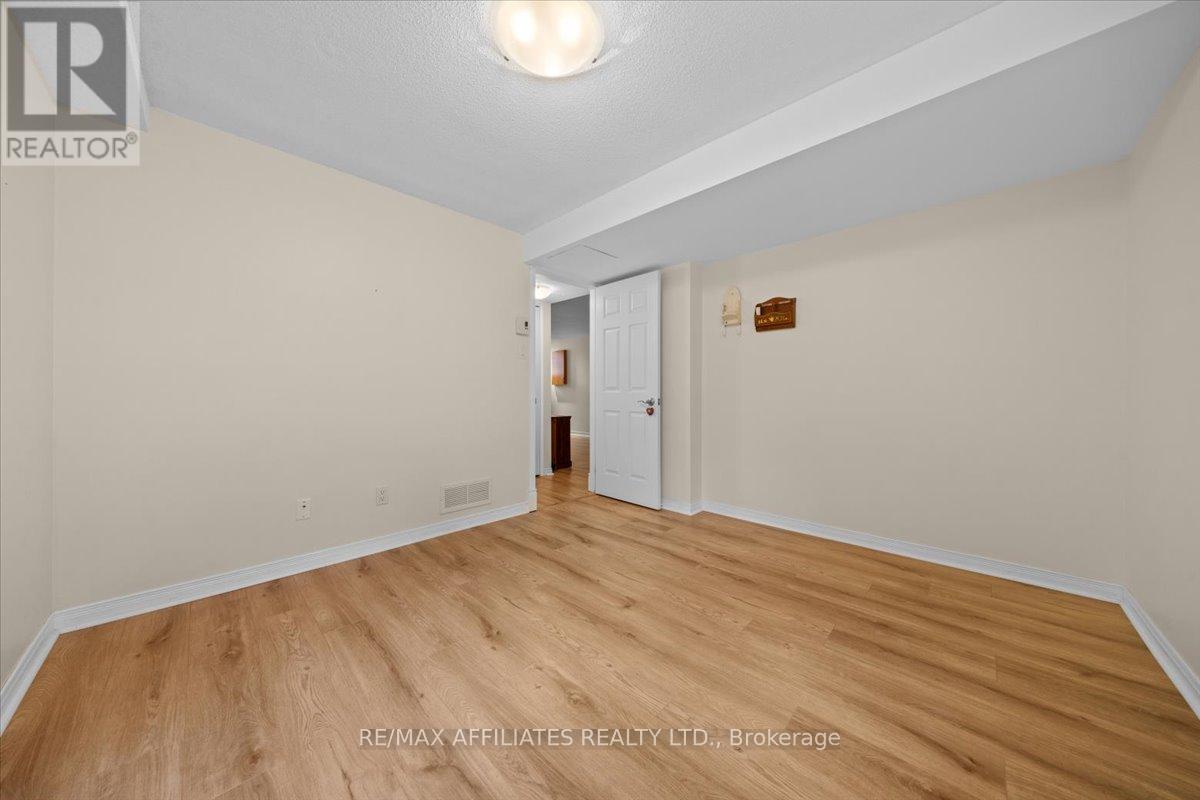 Photo 6 of 1694 Toulouse Crescent, Ottawa ON