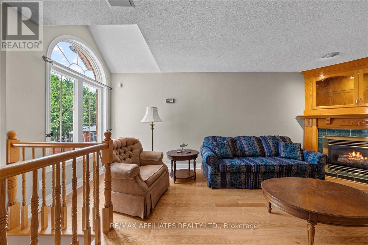 Photo 37 of 1694 Toulouse Crescent, Ottawa ON