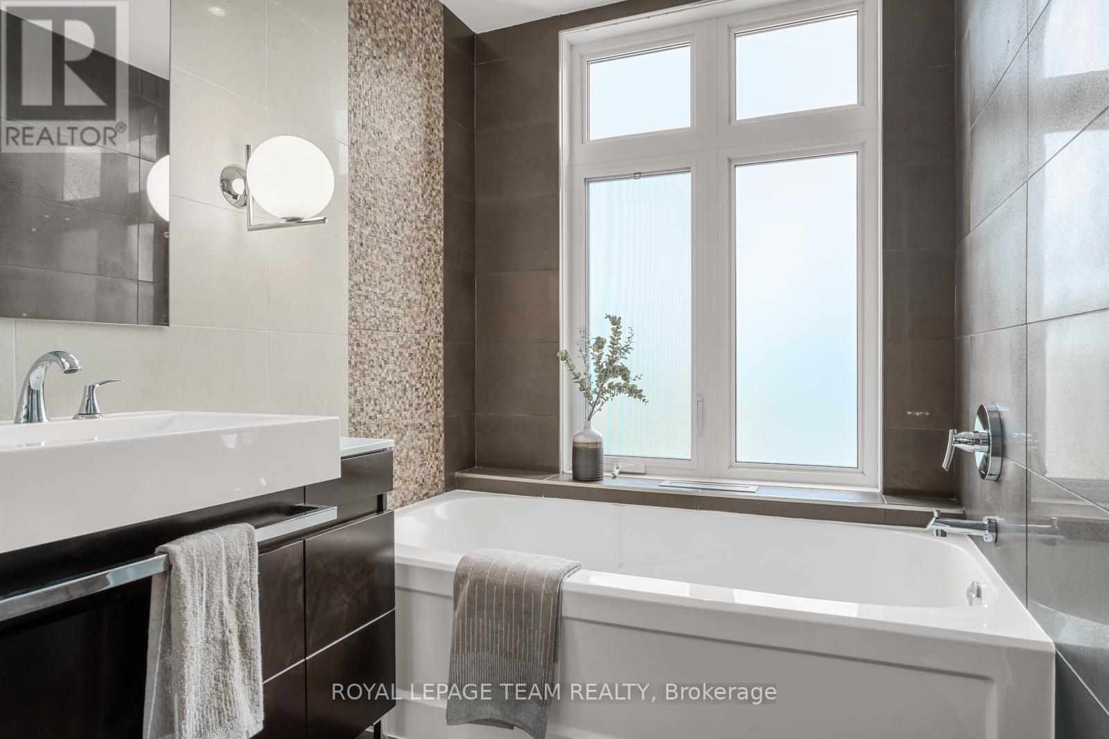Photo 26 of 50 Bertrand Street, Ottawa ON