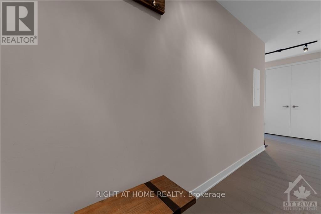 Photo 8 of 509 203 Catherine Street, Ottawa ON