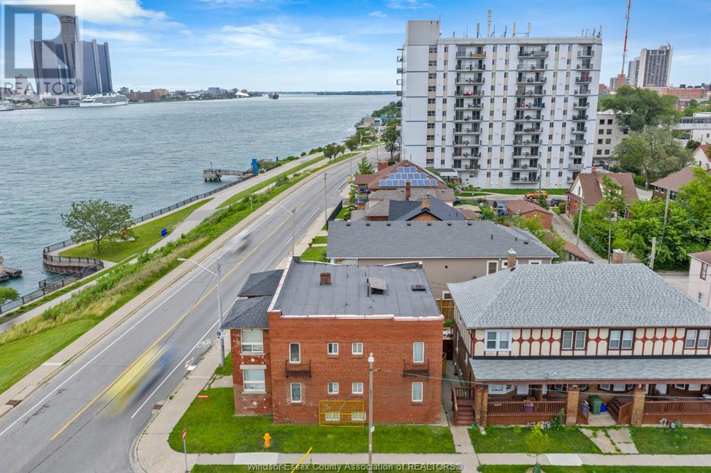 Photo 5 of 1077 Riverside Drive West, Windsor ON
