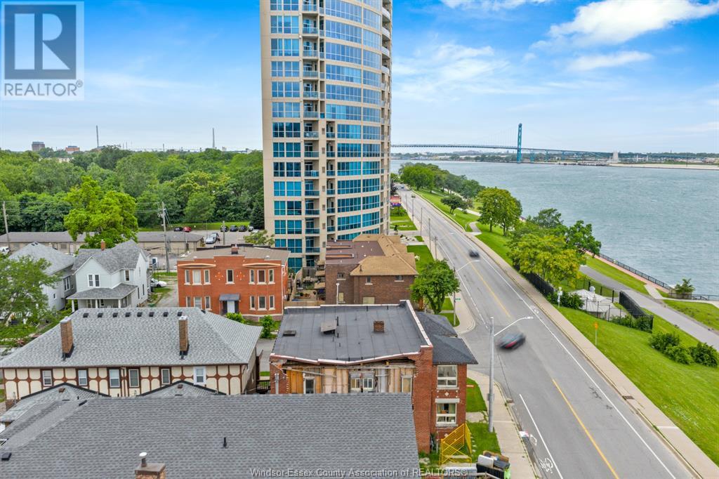 Photo 11 of 1077 Riverside Drive West, Windsor ON