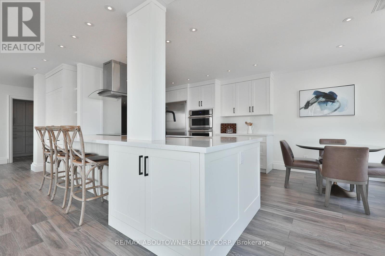 Photo 16 of 1103 415 Locust Street, Burlington ON