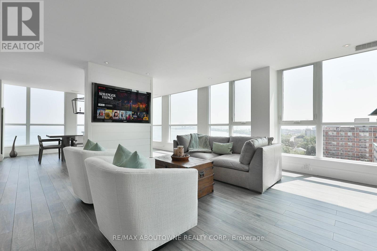 Photo 17 of 1103 415 Locust Street, Burlington ON