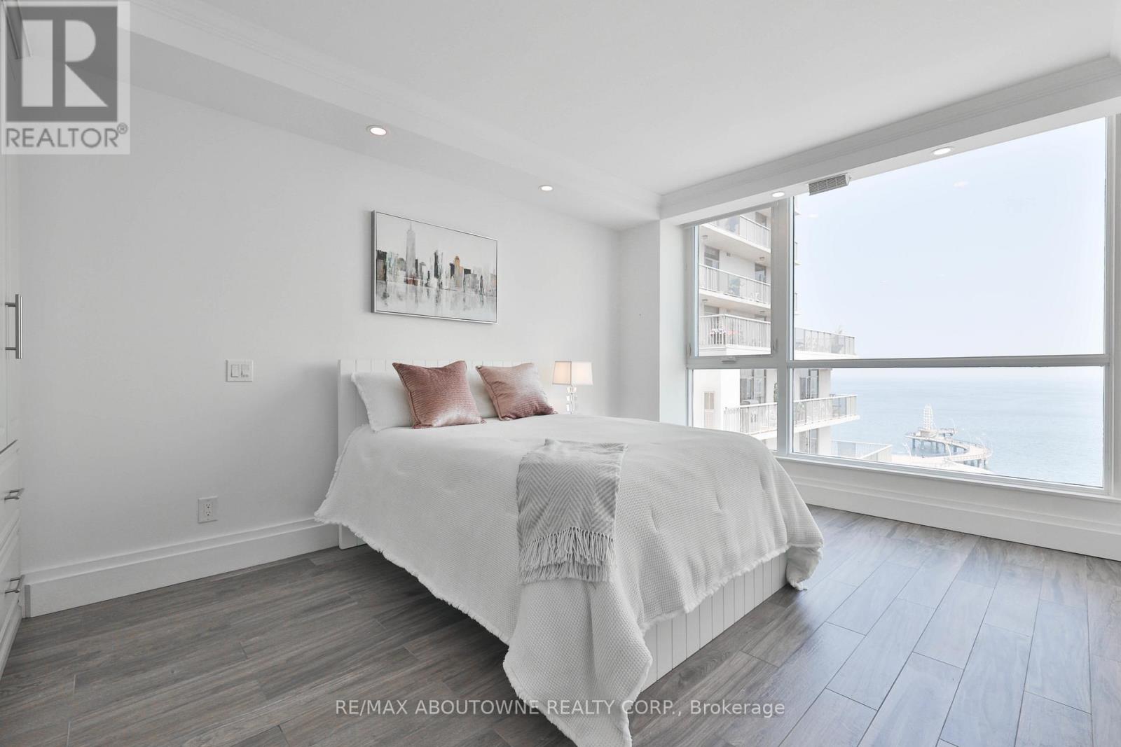 Photo 31 of 1103 415 Locust Street, Burlington ON