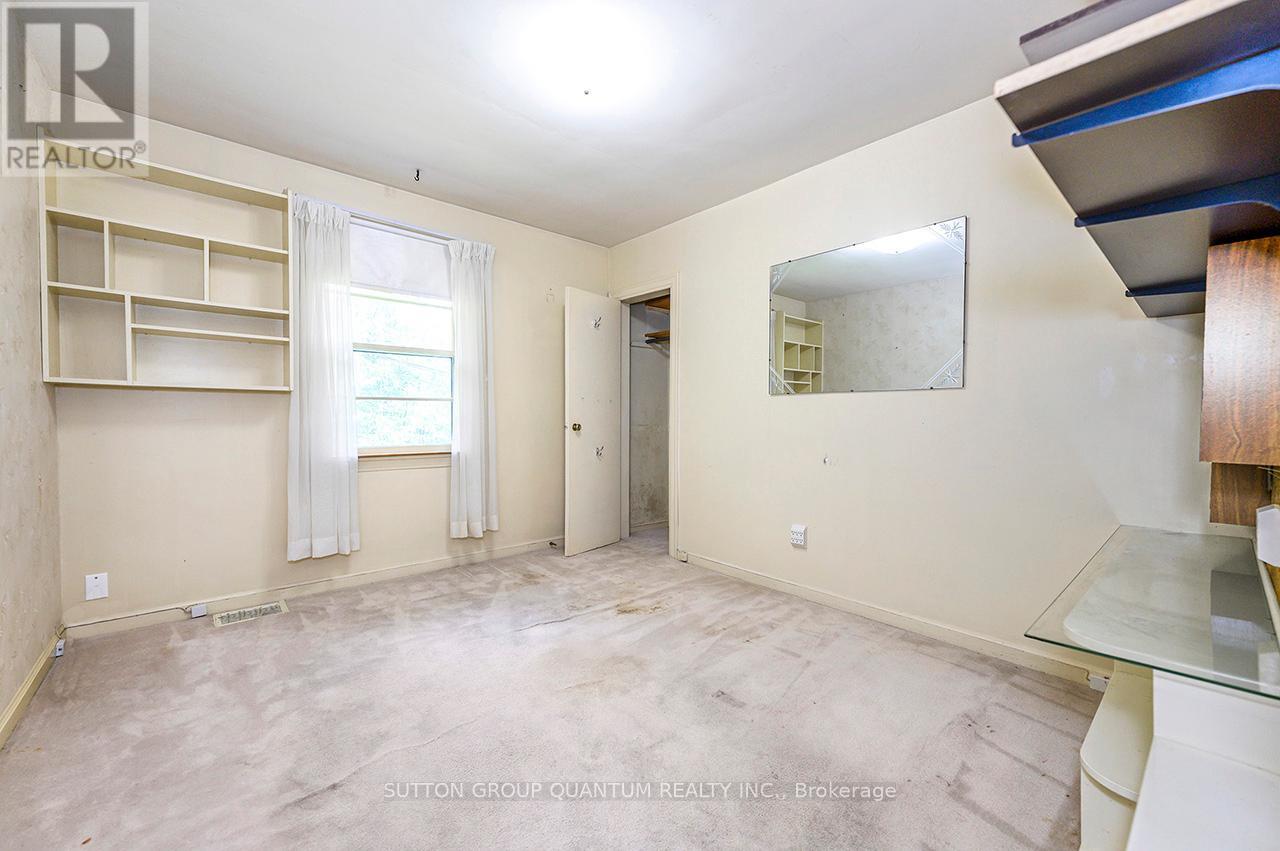 Photo 4 of 18 Sullivans Lane, Hamilton ON