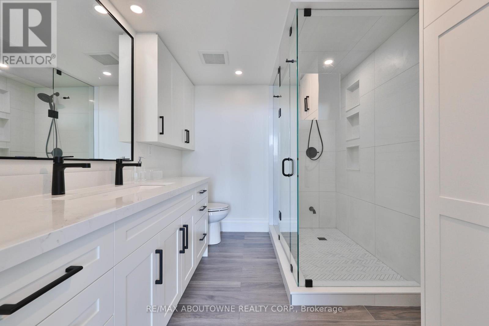Photo 28 of 1103 415 Locust Street, Burlington ON