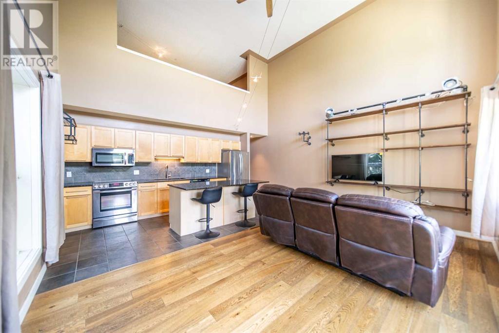 Photo 2 of 102 1505 27 Avenue Sw, Calgary AB