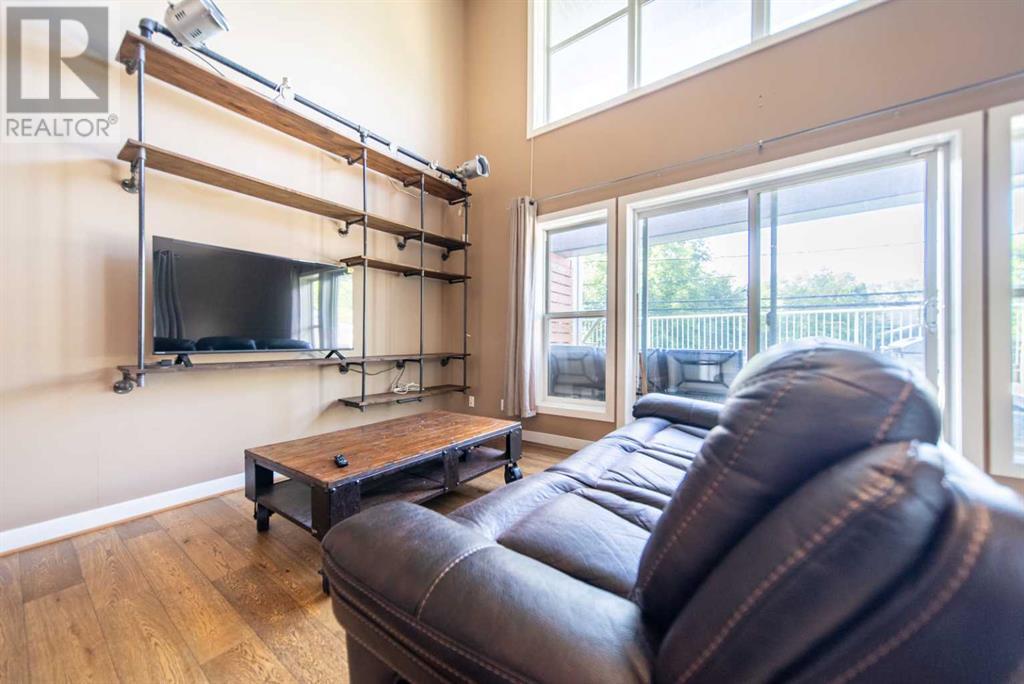 Photo 4 of 102 1505 27 Avenue Sw, Calgary AB