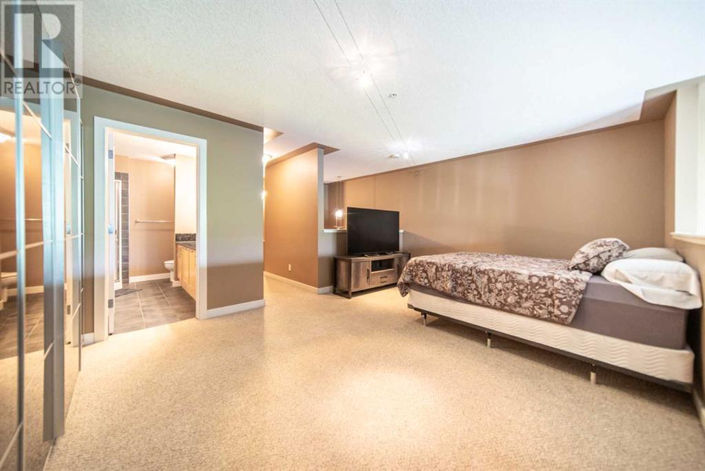 Photo 15 of 102 1505 27 Avenue Sw, Calgary AB