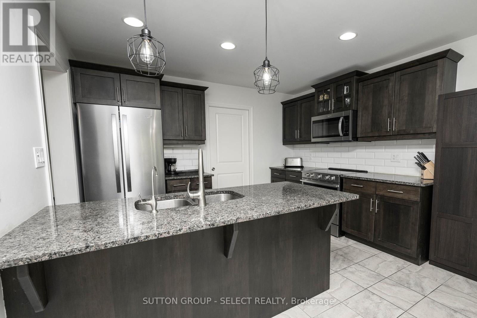 Photo 30 of 7 Ambleside Drive, St Thomas ON