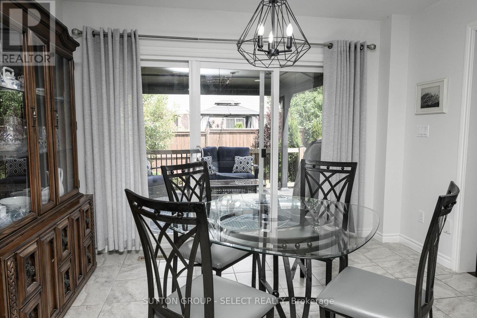 Photo 32 of 7 Ambleside Drive, St Thomas ON