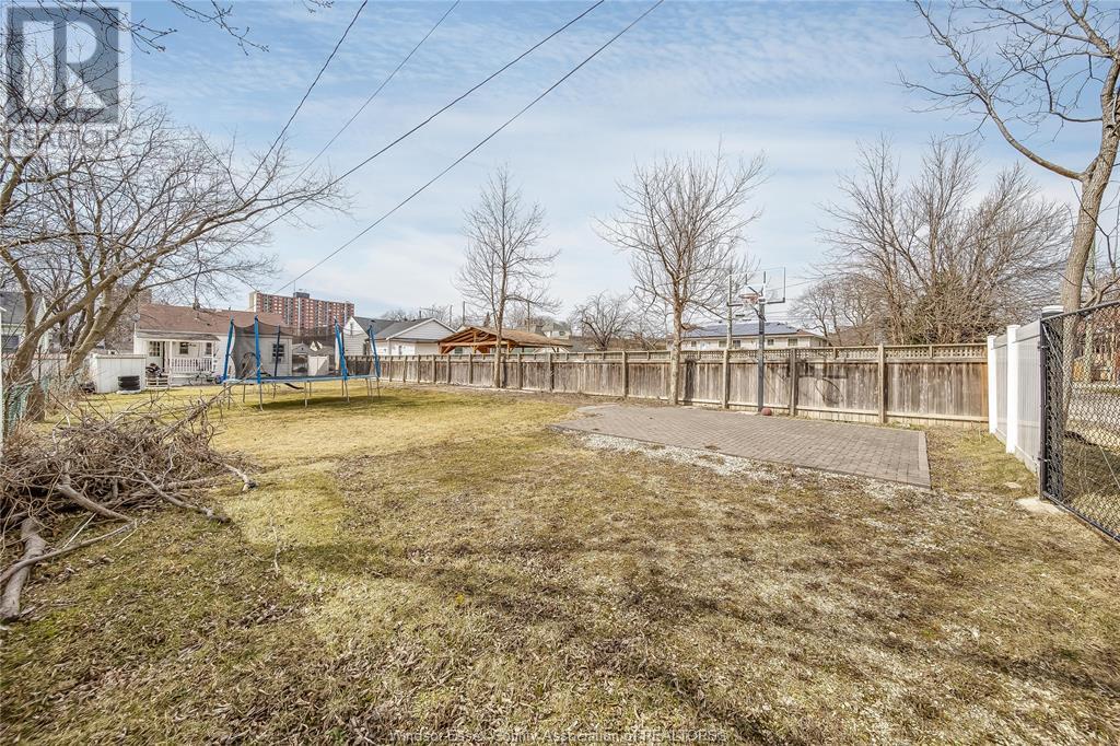 Photo 3 of 744 Mcdougall Street, Windsor ON