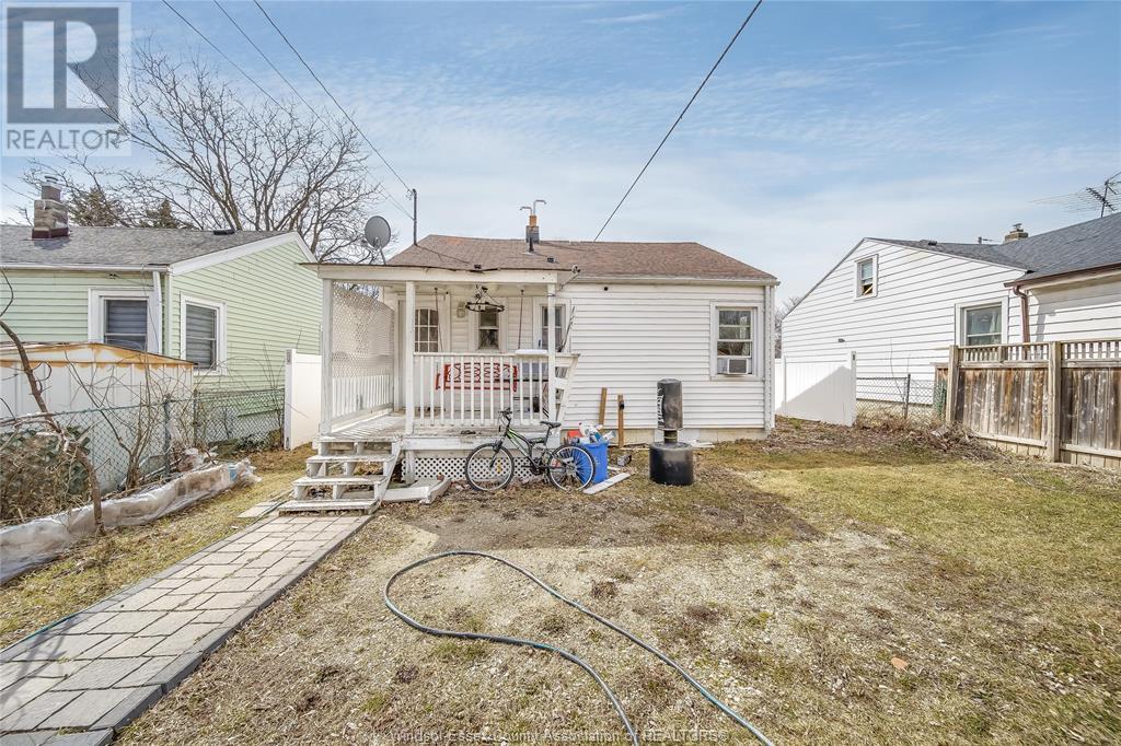 Photo 4 of 744 Mcdougall Street, Windsor ON