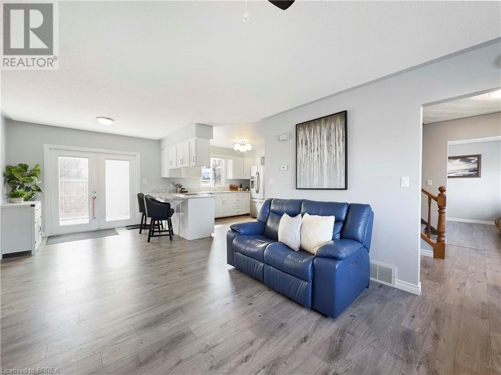 Photo 22 of 30 Lingwood Drive, Waterford ON